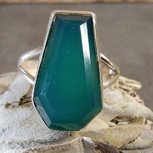 Native Green Onyx Gemstone Ring 8.5 Sterling Silver 925 Boho Mod Coffin Cut